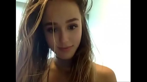 NOVINHA LOIRINHA MOSTRANDO TUDO NA WEBCAM DO TRABALHO 18 min