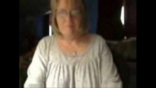 Dirty granny has fun on web cam. Amateur older