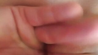 SHEMALE SEXYBRODYs GIRL COCK BREEDS ME AND MAKES ME CUM